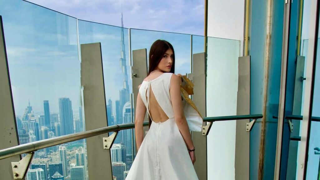 Shooting la înălțime pentru colecția Vivianne Atelier by Mirela Baicu
